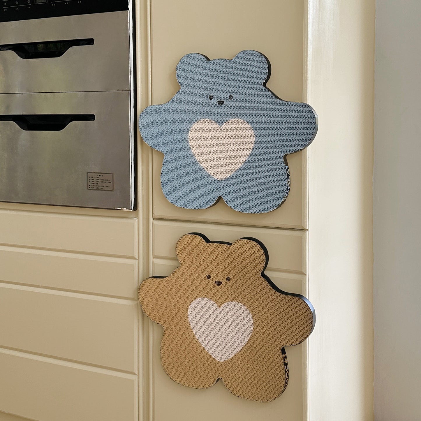Stickup Bear Scratcher for Kitten