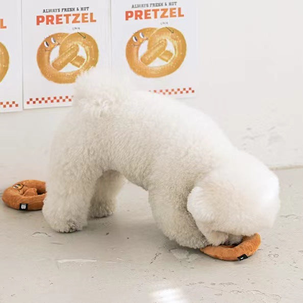 🥨 Pretzel Sniff Toy