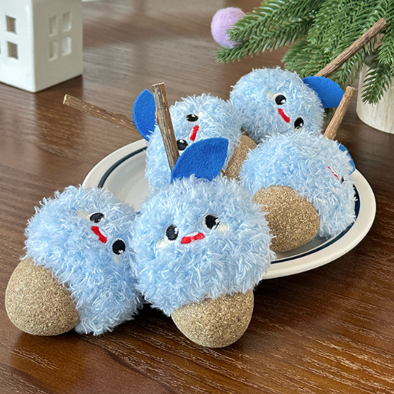 Snowberry Stuff Toy for Grinding Snack