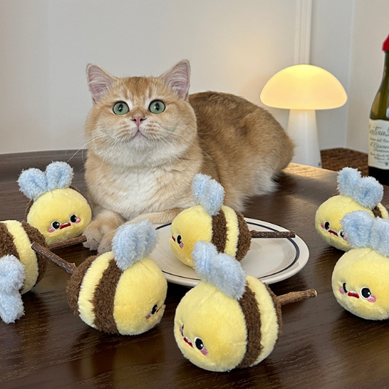Bee Stuff Toy for Grinding Snacks