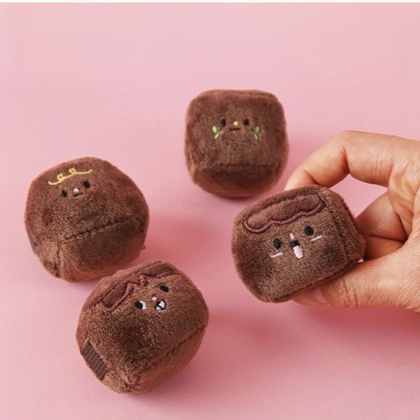 🍫 Chunky Chocolate Bar Sniff Toy
