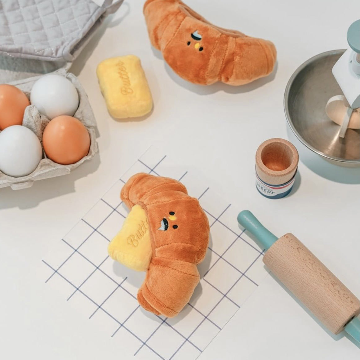 🥐 Plain Butter Croissant Sniffing Toy