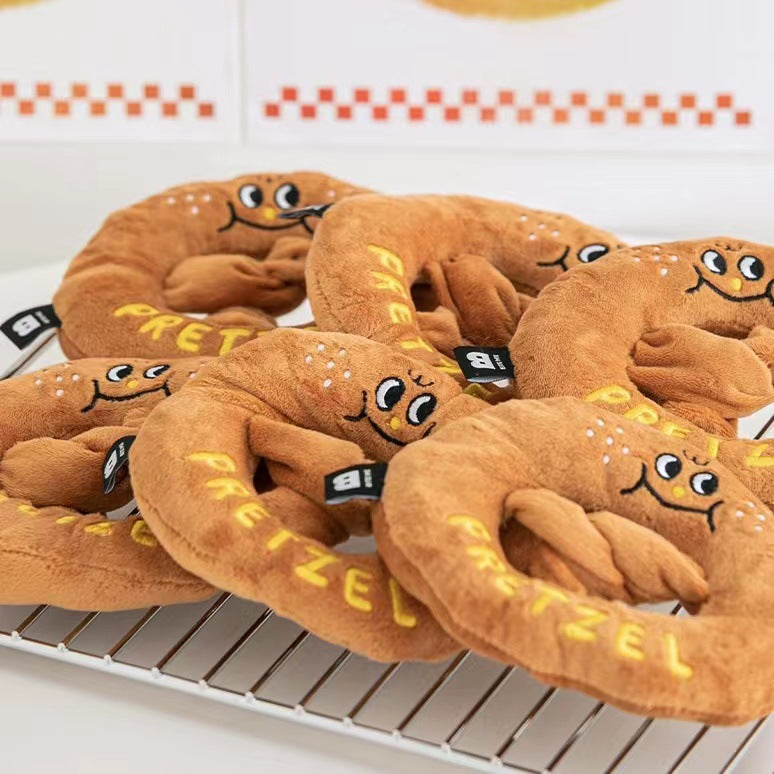 🥨 Pretzel Sniff Toy