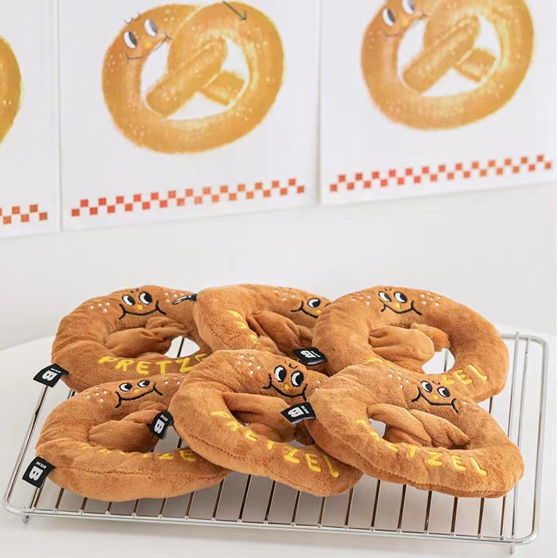🥨 Pretzel Sniff Toy