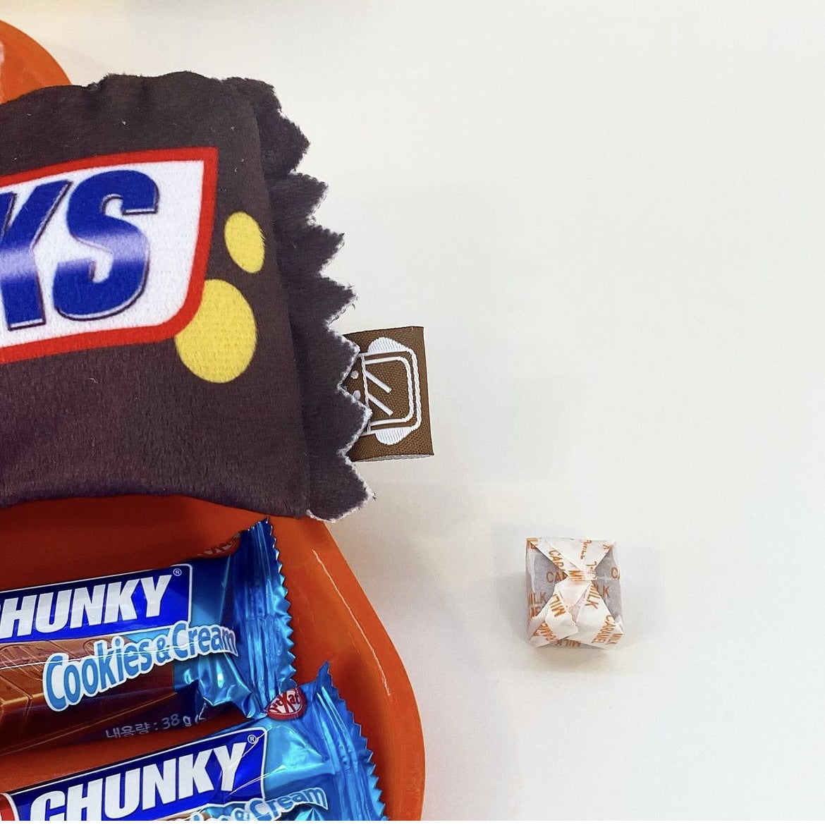 🍫 Chunky Chocolate Bar Sniff Toy
