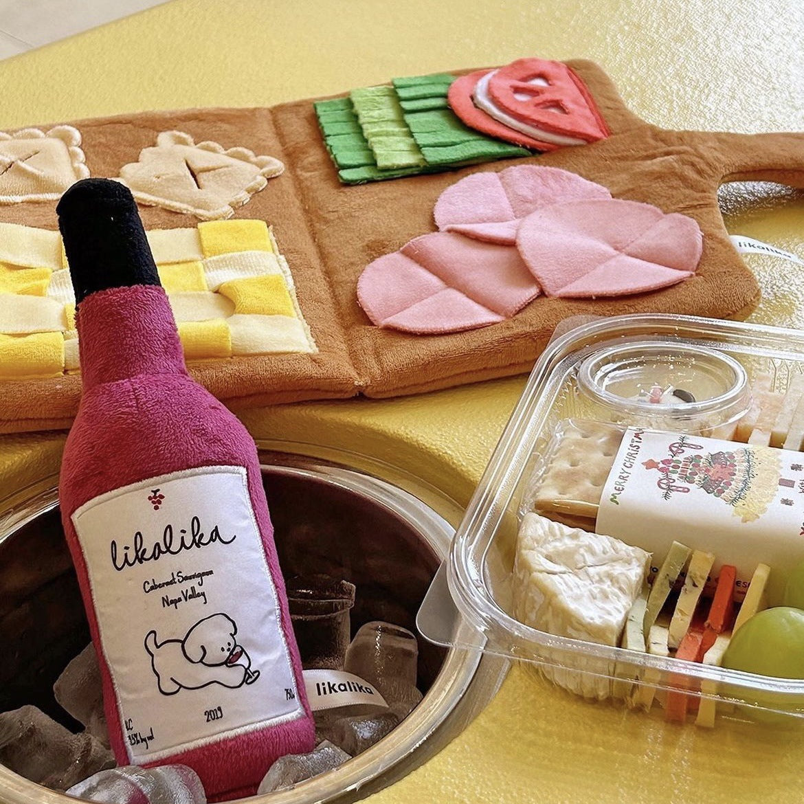 🧀 Party Food Menu Sniff Toy